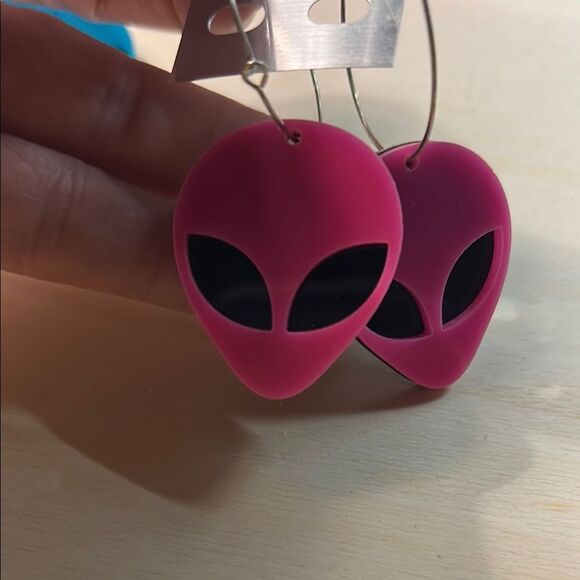 Colorful Alien Face Earrings - Picture 5 of 7